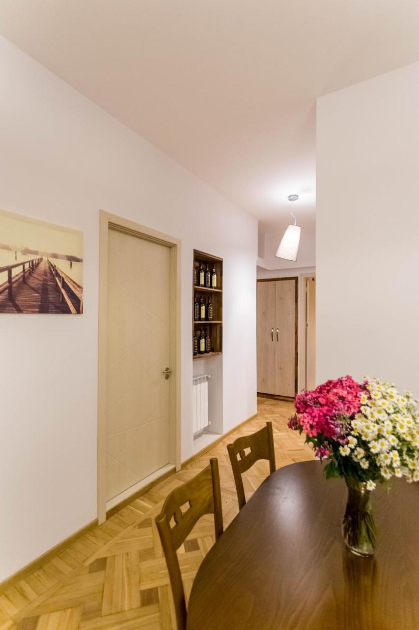 Апартаменты 3 BR Тбилиси Экстерьер фото
