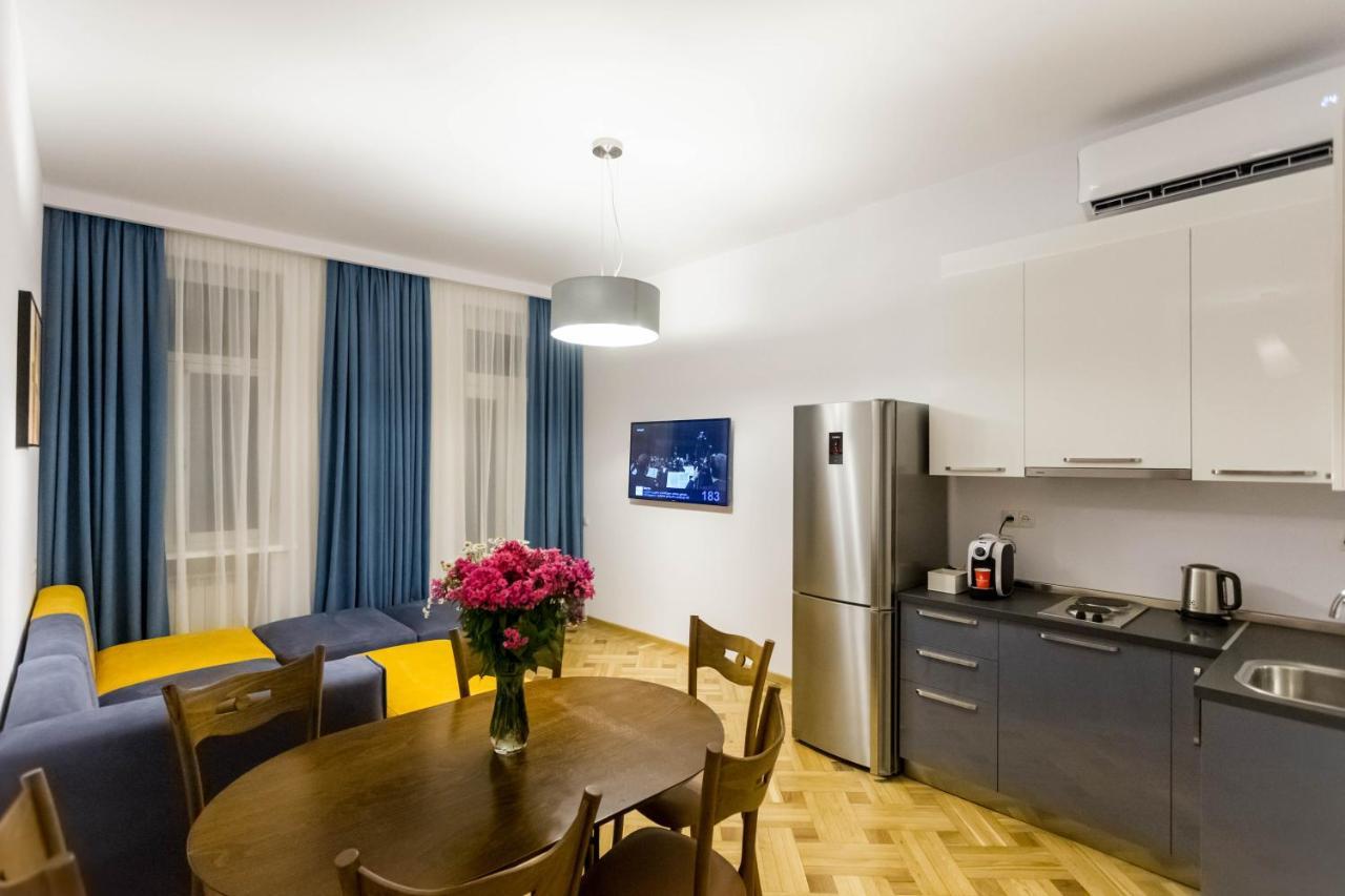 Апартаменты 3 BR Тбилиси Экстерьер фото