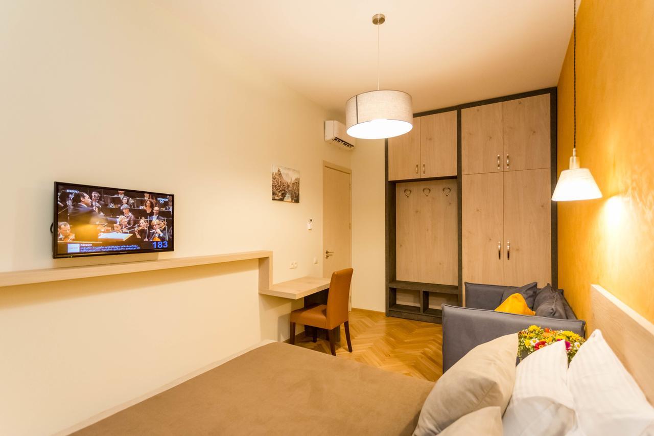 Апартаменты 3 BR Тбилиси Экстерьер фото