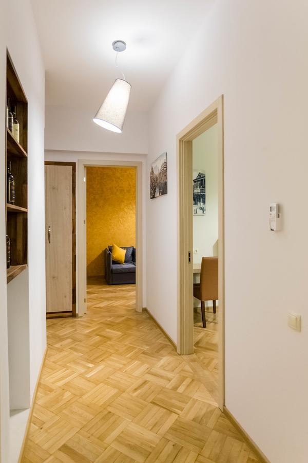 Апартаменты 3 BR Тбилиси Экстерьер фото