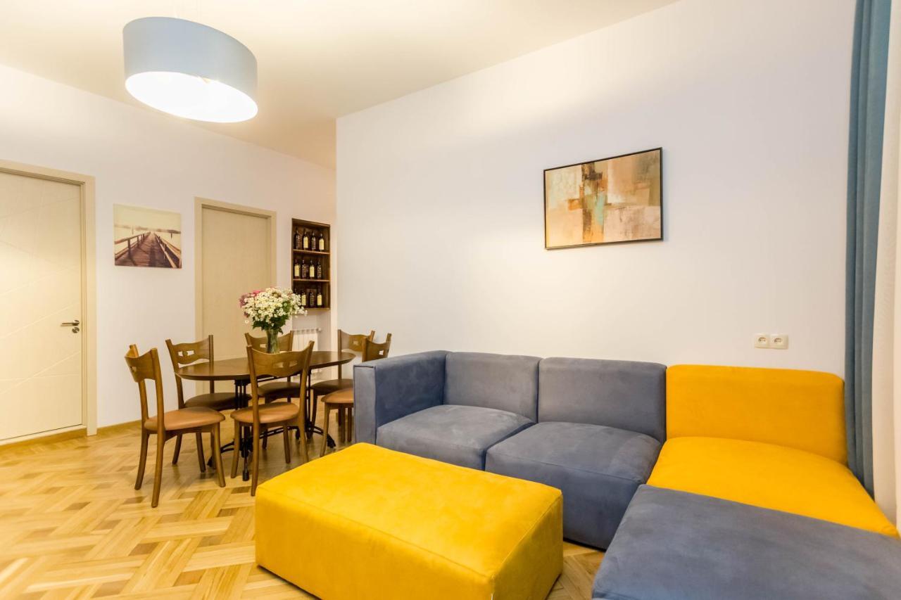 Апартаменты 3 BR Тбилиси Экстерьер фото