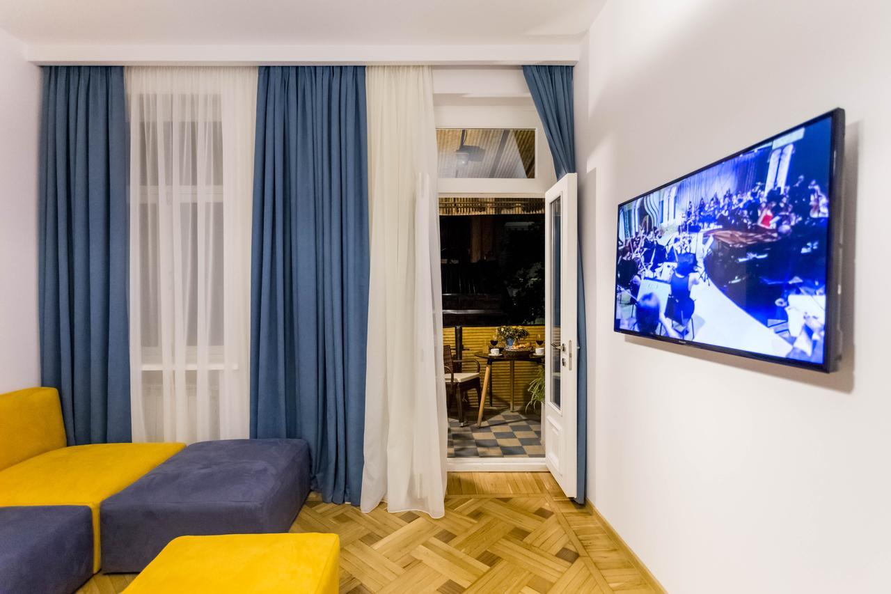 Апартаменты 3 BR Тбилиси Экстерьер фото