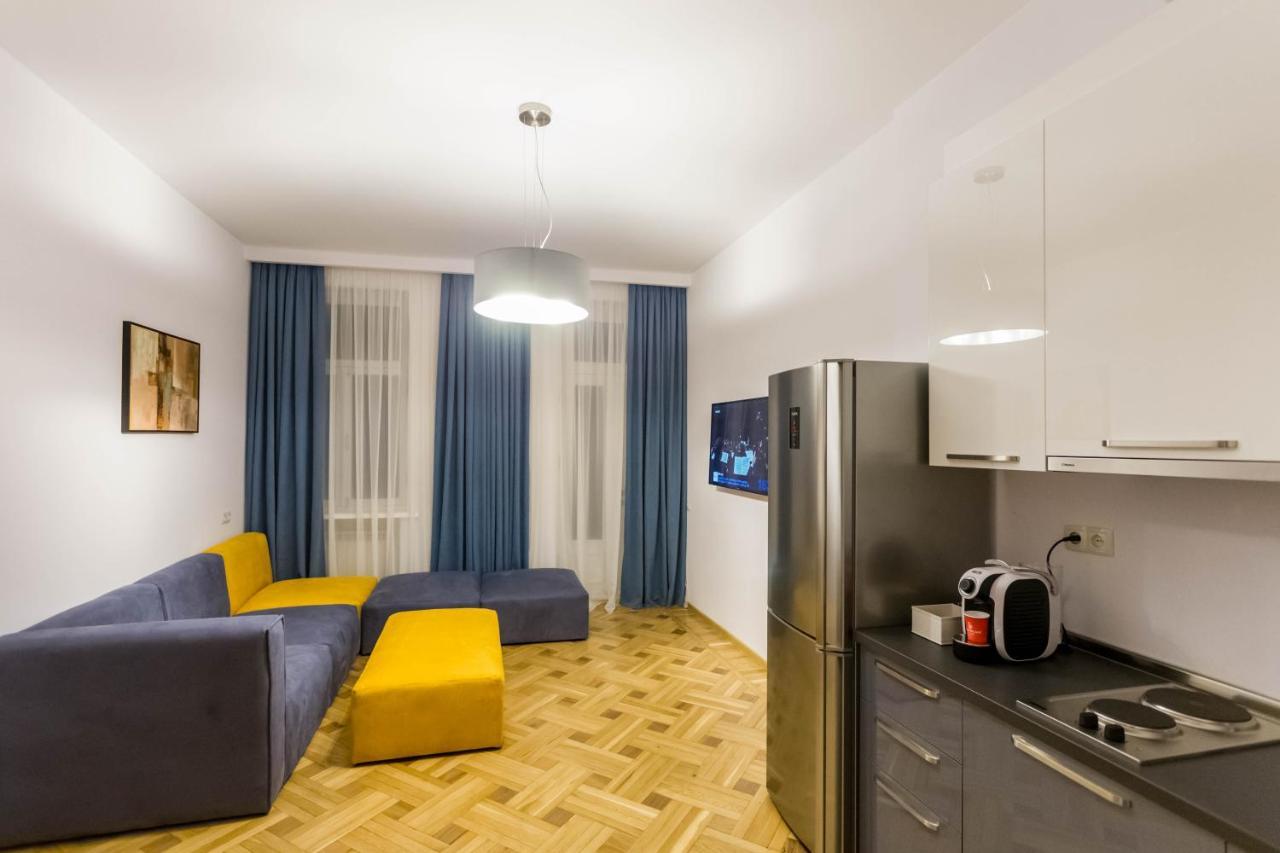 Апартаменты 3 BR Тбилиси Экстерьер фото