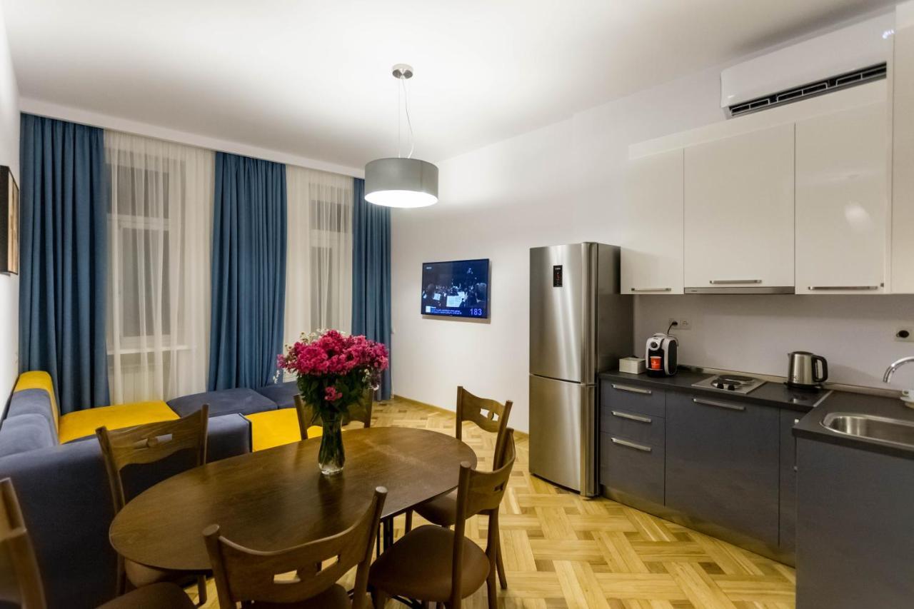 Апартаменты 3 BR Тбилиси Экстерьер фото