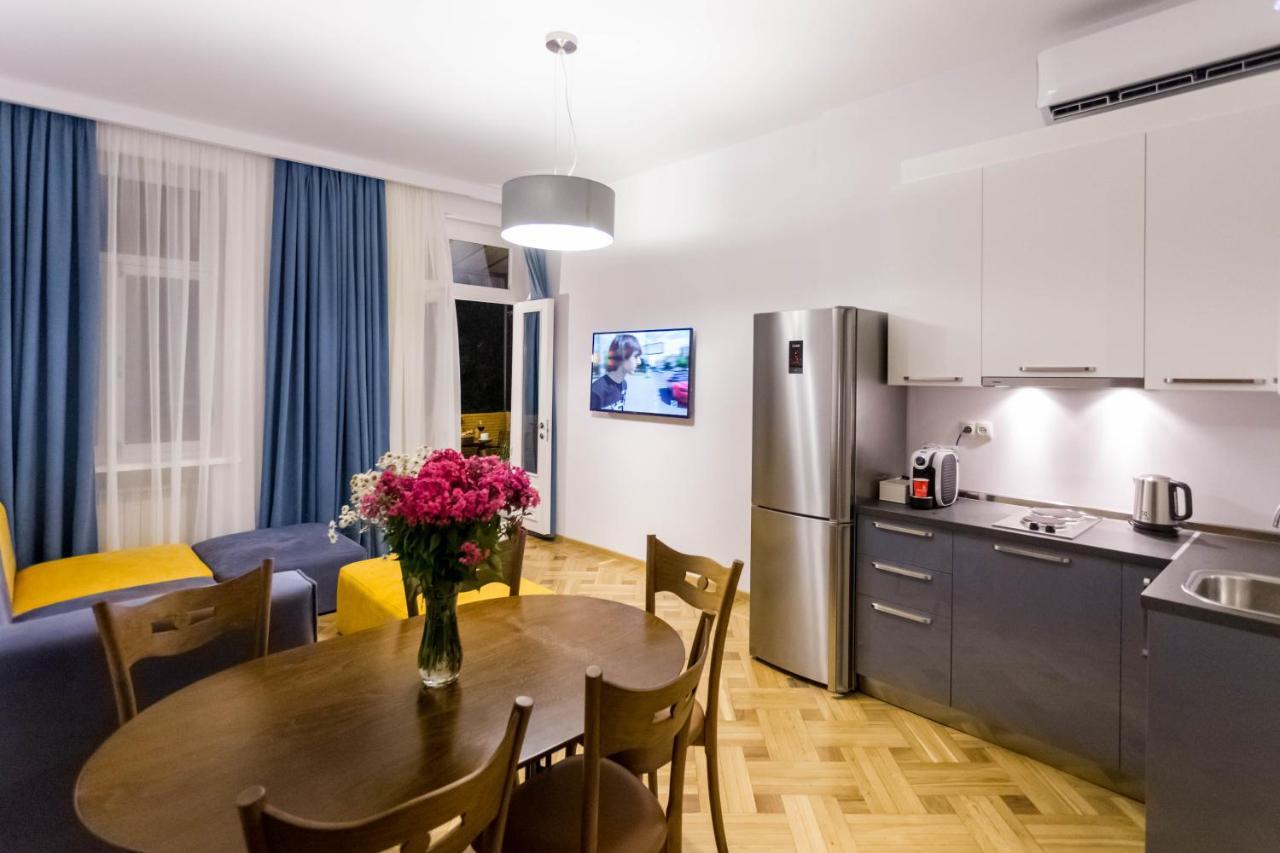 Апартаменты 3 BR Тбилиси Экстерьер фото