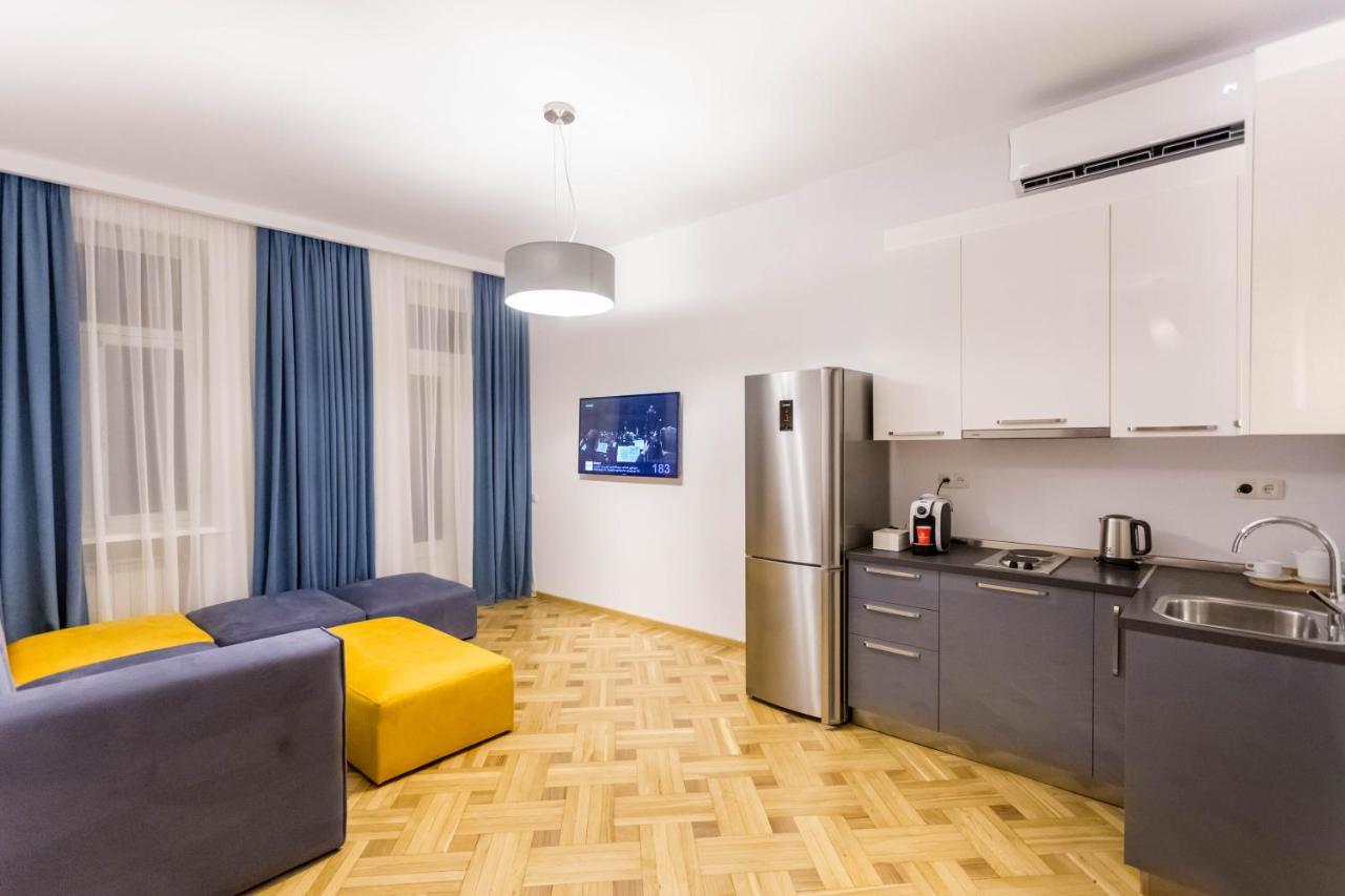 Апартаменты 3 BR Тбилиси Экстерьер фото
